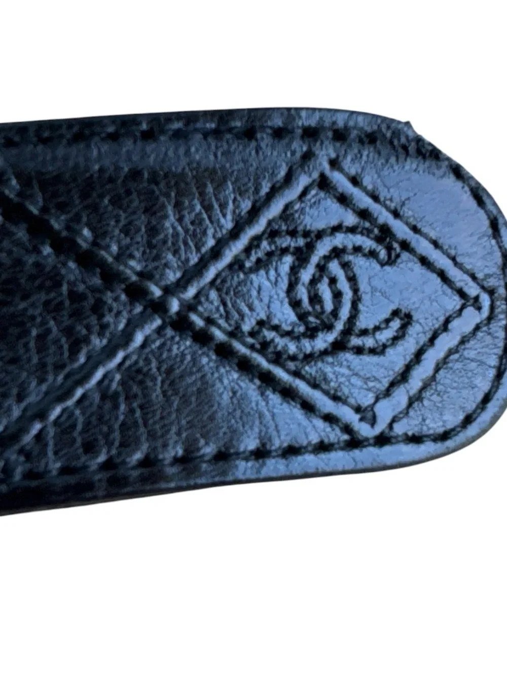 Chanel VTG Diamond Quilted Leather CC Silver Buckle 32” UNISEX